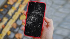 Que faire si l’écran de son iPhone 11 est brisé ? L'écran de mon iPhone 11 est cassé : que faire ?