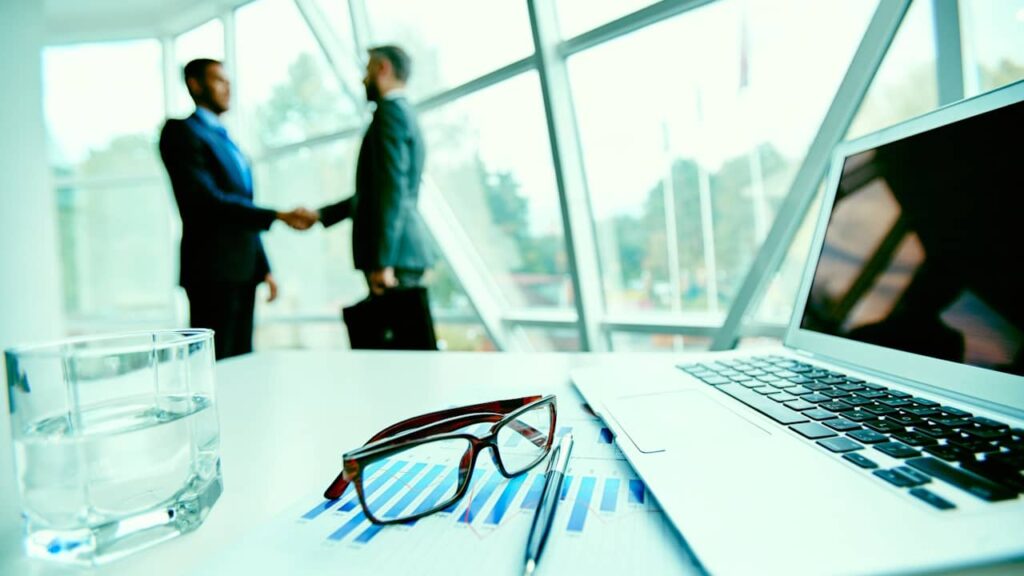 hommes affaires entreprise société accord