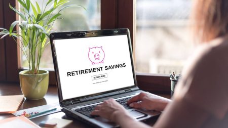 Pourquoi la loi Pacte a transformé le paysage de l’épargne retraite en France ? ordinateur retirement savings