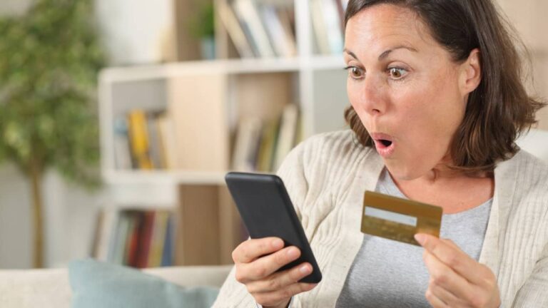 Pourquoi les visiteurs quittent-ils votre site web sans acheter ? Pourquoi les visiteurs quittent-ils votre site web sans acheter ?
