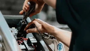 choisir ses outils pour les travaux électriques professionnels